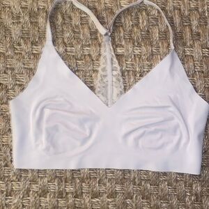Victorias Secret Elegant White Lace Bralette